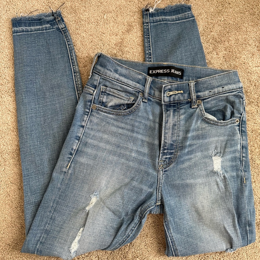 Express Performance Jeans